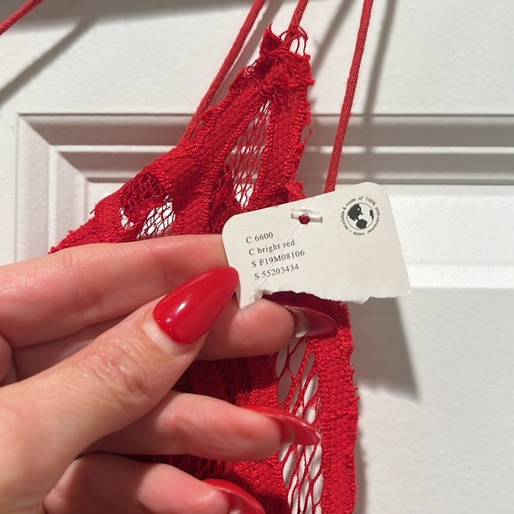 Free People Adella Maxi Slip Bright Red NWT
Lace crochet flowy comfortable - Picture 11 of 16